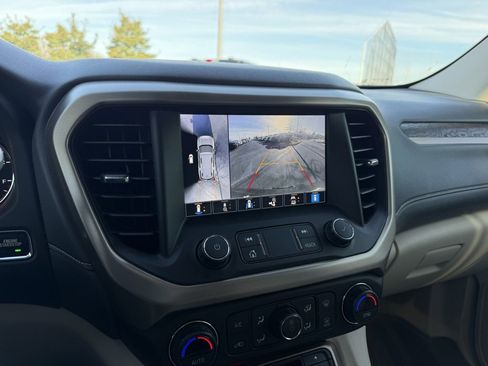 Used 2021 GMC Acadia Denali w/ Denali Technology Package image 17