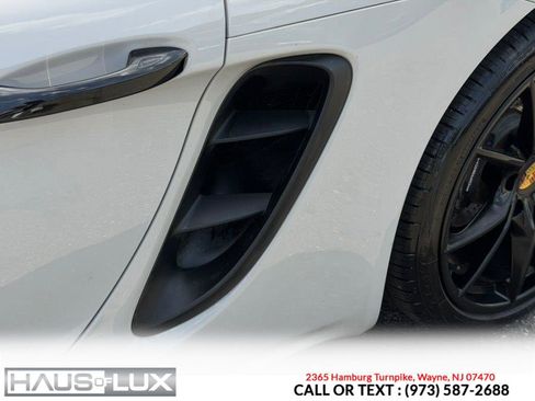 Used 2018 Porsche 718 Cayman RWD image 14
