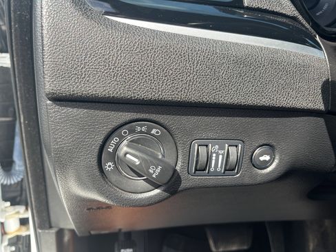 Used 2023 Chrysler 300 S image 14