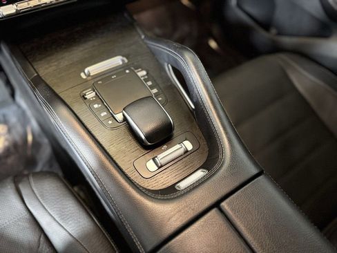 Used 2023 Mercedes-Benz GLS 450 4MATIC image 18