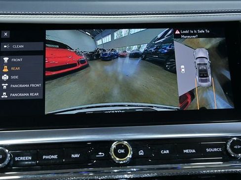 Used 2024 Bentley Flying Spur V8 AWD/4WD image 61