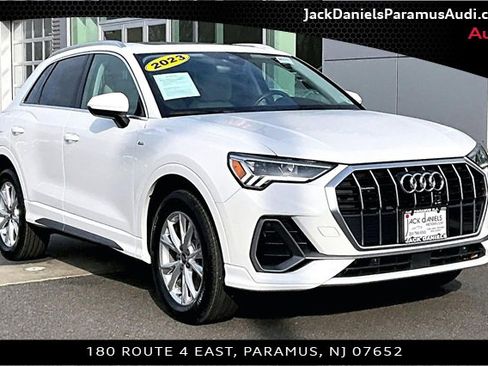 Used 2023 Audi Q3 2.0T Premium w/ Convenience Package image 9