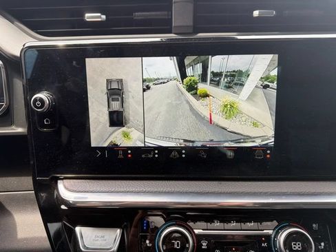 Used 2024 GMC Sierra 1500 Denali w/ Technology Package AWD/4WD image 26