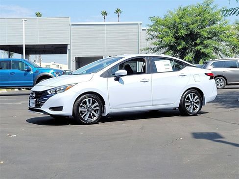 New 2025 Nissan Versa SV w/ Trunk Package image 2