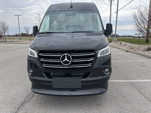 Used 2023 Mercedes-Benz Sprinter 3500 image 5