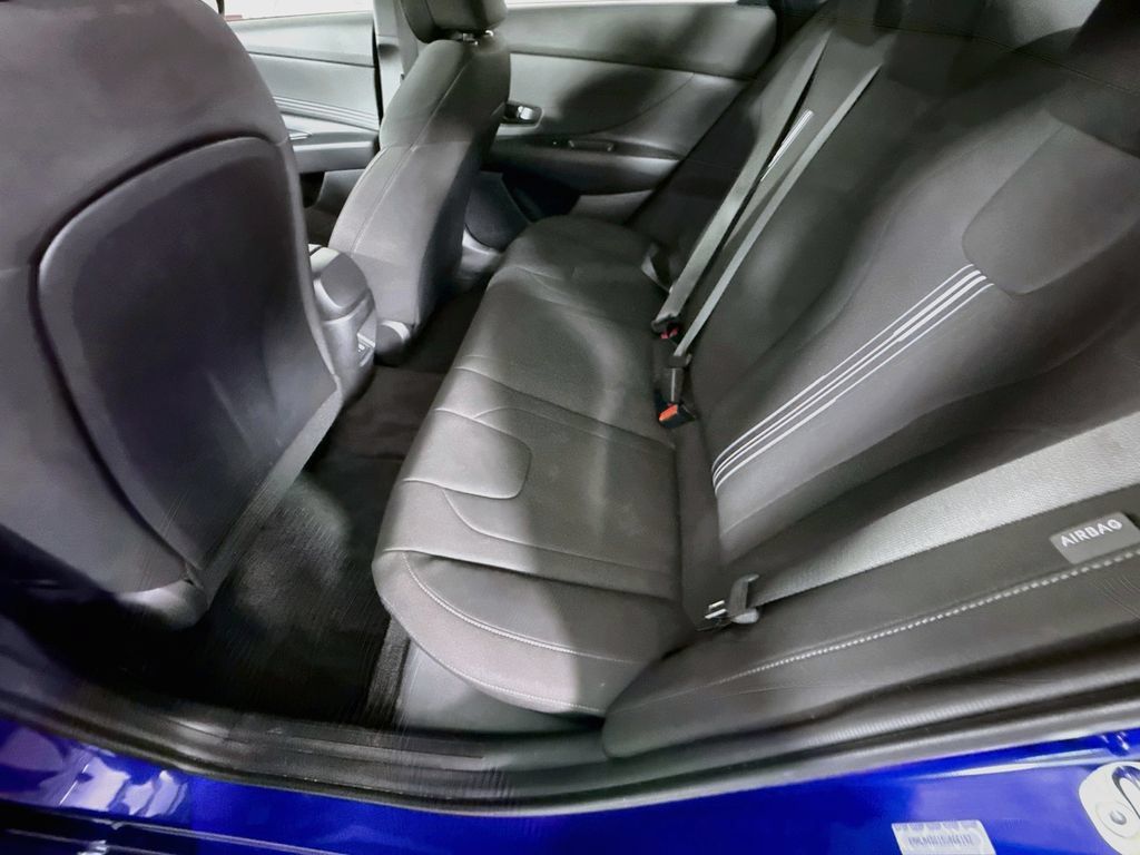 Certified 2025 Hyundai Elantra Sport FWD image 26
