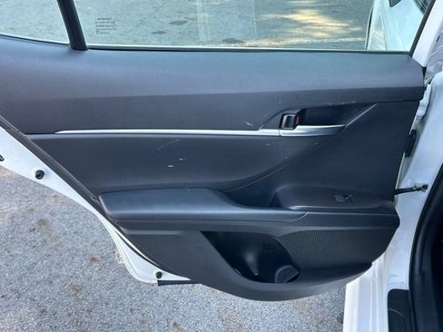 Used 2022 Toyota Camry SE w/ Cold Weather Package AWD/4WD image 35