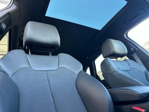 Used 2022 Audi SQ5 Premium image 21