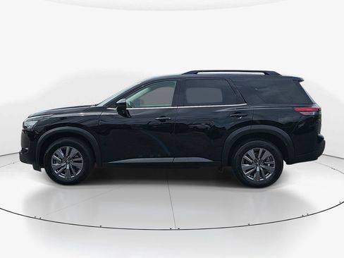 Used 2025 Nissan Pathfinder SV FWD image 10