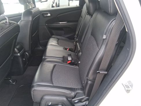 Used 2020 Dodge Journey Crossroad FWD image 18