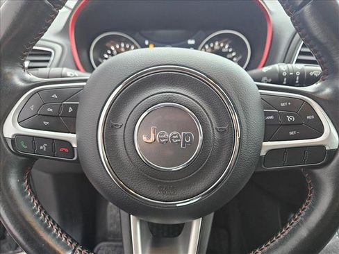 Used 2019 Jeep Compass Trailhawk image 24