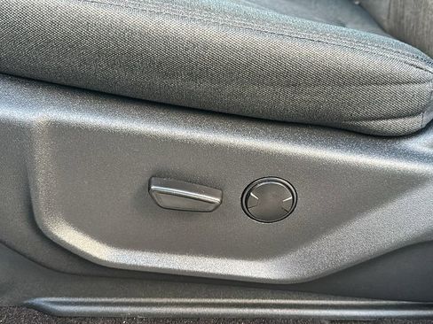 Used 2023 Ford Expedition XLT image 14