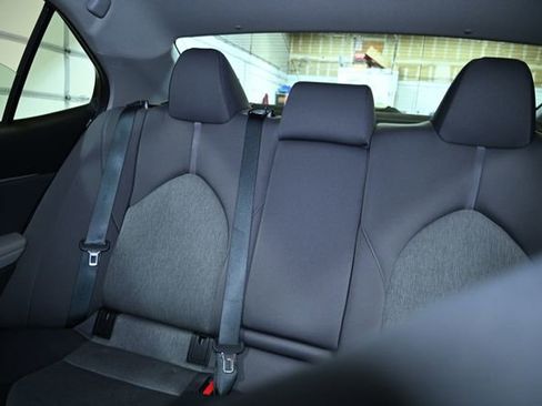 Used 2022 Toyota Camry LE image 22