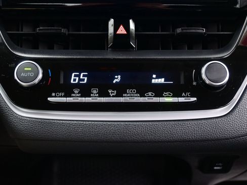 Used 2024 Toyota Corolla LE FWD image 19