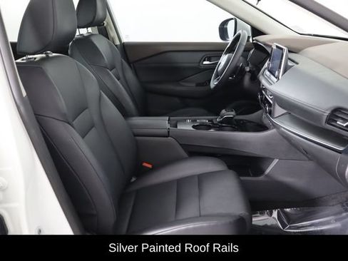 Used 2023 Nissan Rogue SV w/ SV Premium B Package FWD image 18