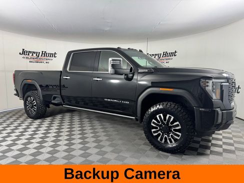 Used 2024 GMC Sierra 3500 Denali Ultimate AWD/4WD image 11