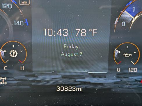 Used 2025 Chevrolet Tahoe Z71 w/ Comfort Package AWD/4WD image 11