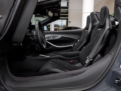New 2026 McLaren Artura Spider RWD image 22