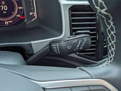 Certified 2023 Volkswagen Atlas SE image 36