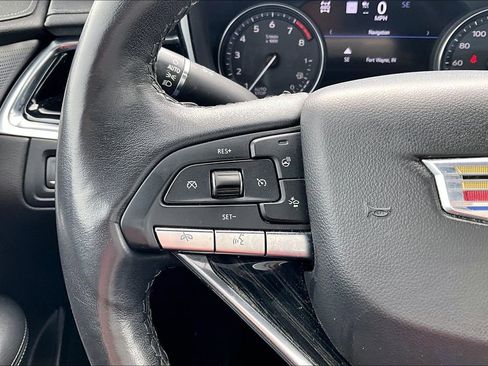 Used 2020 Cadillac XT6 Premium Luxury AWD/4WD image 17