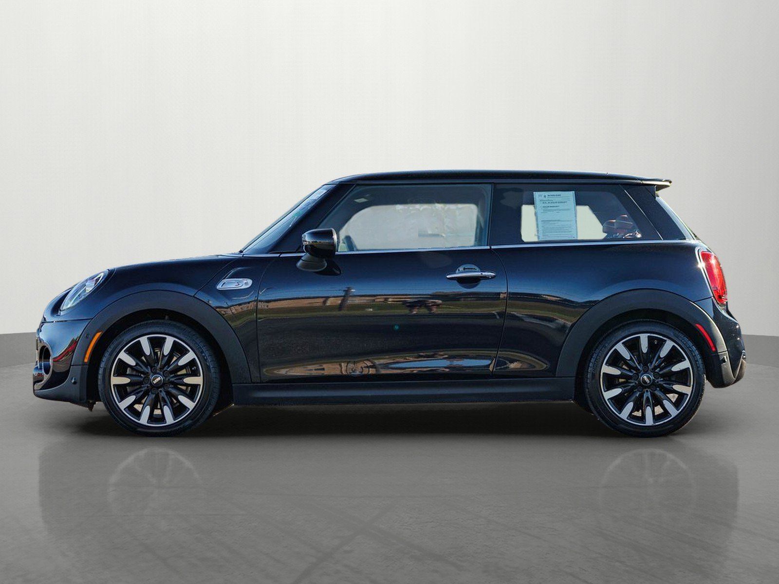Used 2021 MINI Cooper S w/ Driver Assistance Package FWD image 4
