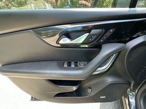 Used 2022 Chevrolet Blazer Premier w/ Enhanced Convenience Package AWD/4WD image 17