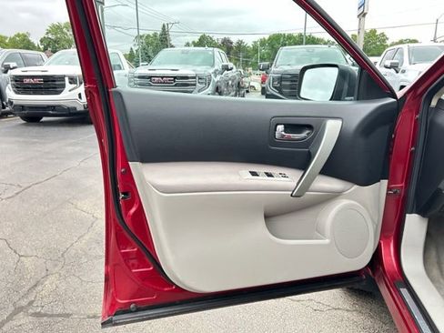 Used 2012 Nissan Rogue SV FWD image 23