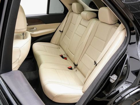 Used 2020 Mercedes-Benz GLE 350 w/ AMG Line Exterior image 33