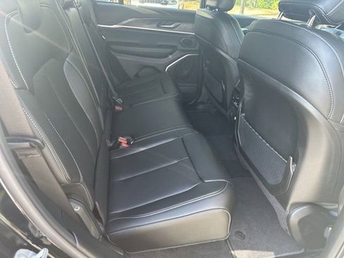 New 2025 Jeep Grand Cherokee Limited w/ Black Appearance Package image 15