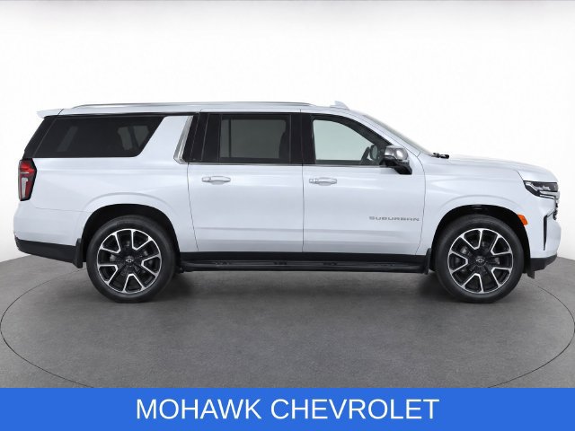Used 2023 Chevrolet Suburban Premier AWD/4WD image 10