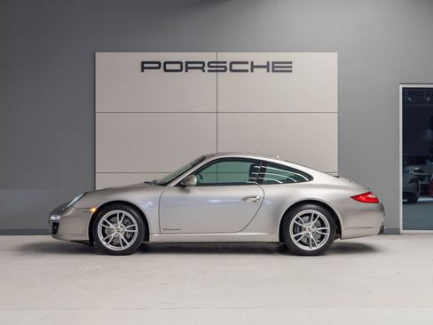 Used 2011 Porsche 911 Carrera image 2