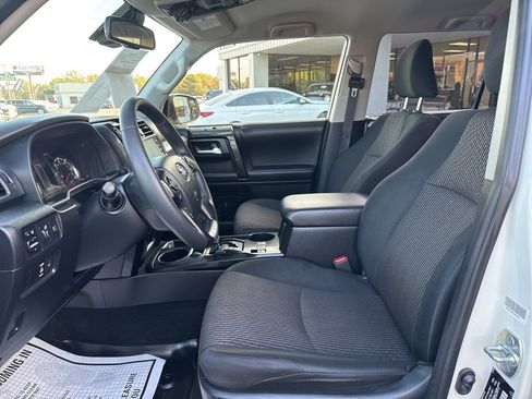 Used 2023 Toyota 4Runner TRD Off-Road image 18