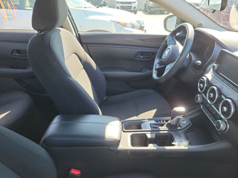 Used 2025 Nissan Sentra S image 10