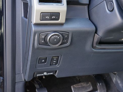 Used 2022 Ford F350 Lariat w/ Lariat Ultimate Package image 19