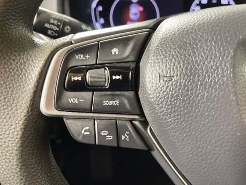 Used 2019 Honda Accord LX image 29