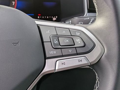 New 2026 Volkswagen Taos SE image 21