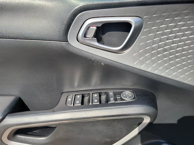 Used 2024 Kia Soul LX FWD image 8