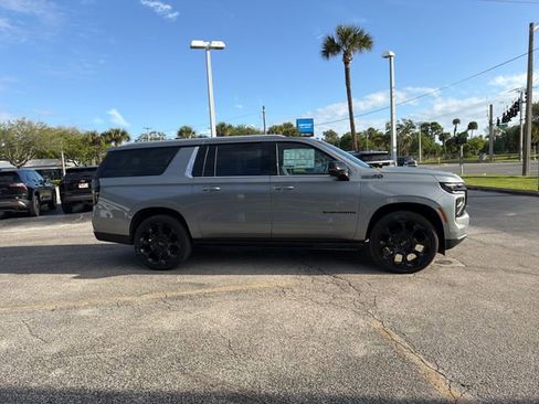 New 2026 Chevrolet Suburban High Country AWD/4WD image 16