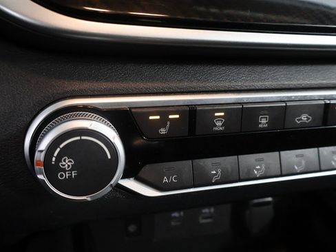 Used 2024 Nissan Altima 2.5 SR w/ SR Premium Package image 49