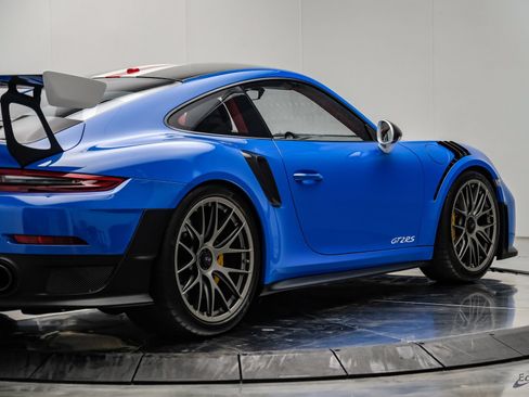 Used 2019 Porsche 911 GT2 RS RWD image 24