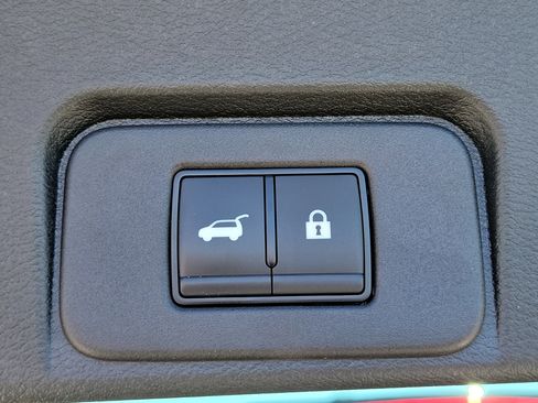 Certified 2023 Nissan Rogue SL w/ SL Premium Package image 10