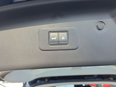 Used 2021 Nissan Armada Platinum w/ Captain's Chairs Package image 13