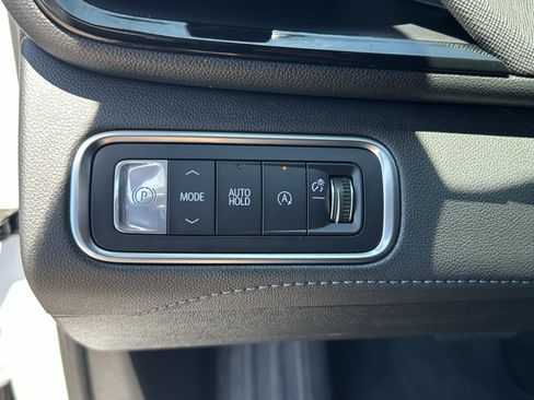 Used 2026 Buick Enclave Preferred FWD image 33
