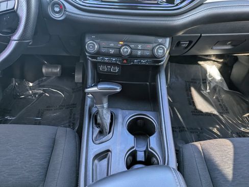 Used 2022 Dodge Durango SXT w/ Blacktop Package AWD/4WD image 19