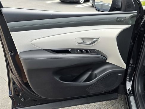 New 2025 Hyundai Tucson Limited image 21