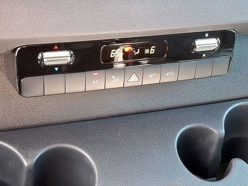 Used 2025 Mercedes-Benz Sprinter 2500 image 15