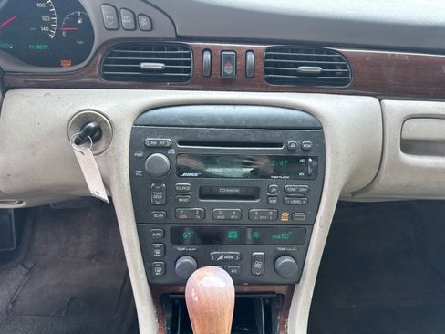 Used 2000 Cadillac Seville STS w/ Convenience Pkg image 25