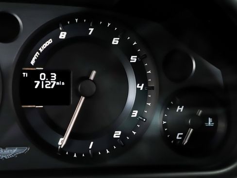 Used 2016 Aston Martin V8 Vantage GT image 19