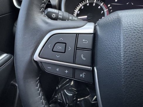 Certified 2023 Toyota Highlander XLE image 29