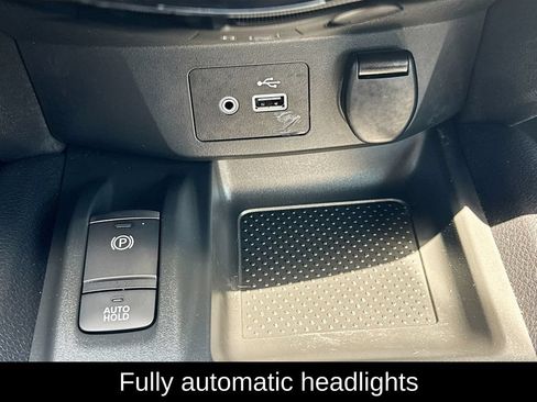 Certified 2022 Nissan Rogue Sport SV w/ Technology Package FWD image 17